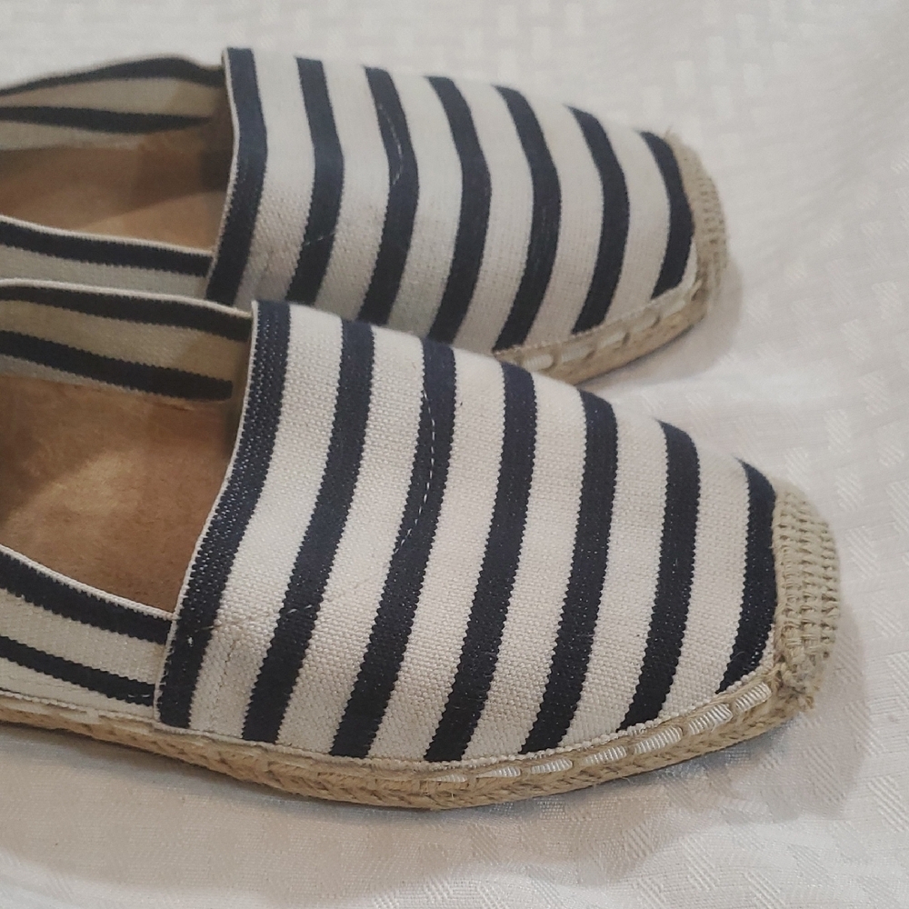 Vionic Valeri  Black and White Striped Slipon  Flats - Picture 12 of 13